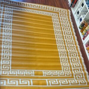 Ochun yellow and White Greek Key Throw Rug